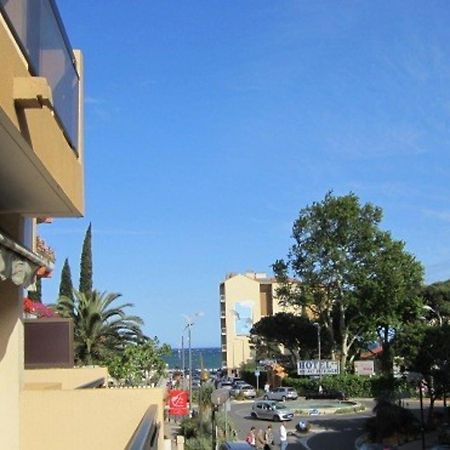 Appartement Climatise, 4 Couchages, A 2 Pas De La Plage Au Lavandou - Fr-1-251-93 Ле-Лаванду Экстерьер фото